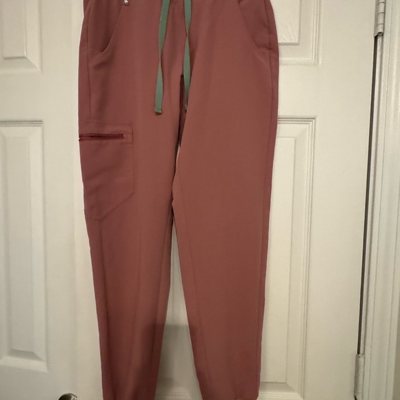 Figs XS mineral mauve scrub set. Like new. - Picture 4 of 5